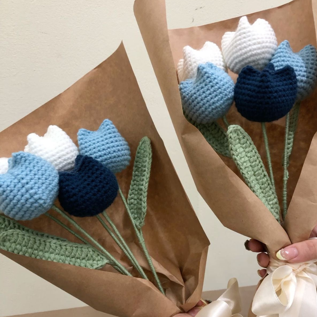 Snowdrop Skies – Blue Tulip Bouquet