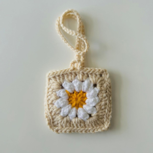 Blossom – Daisy Earphone Charm Case