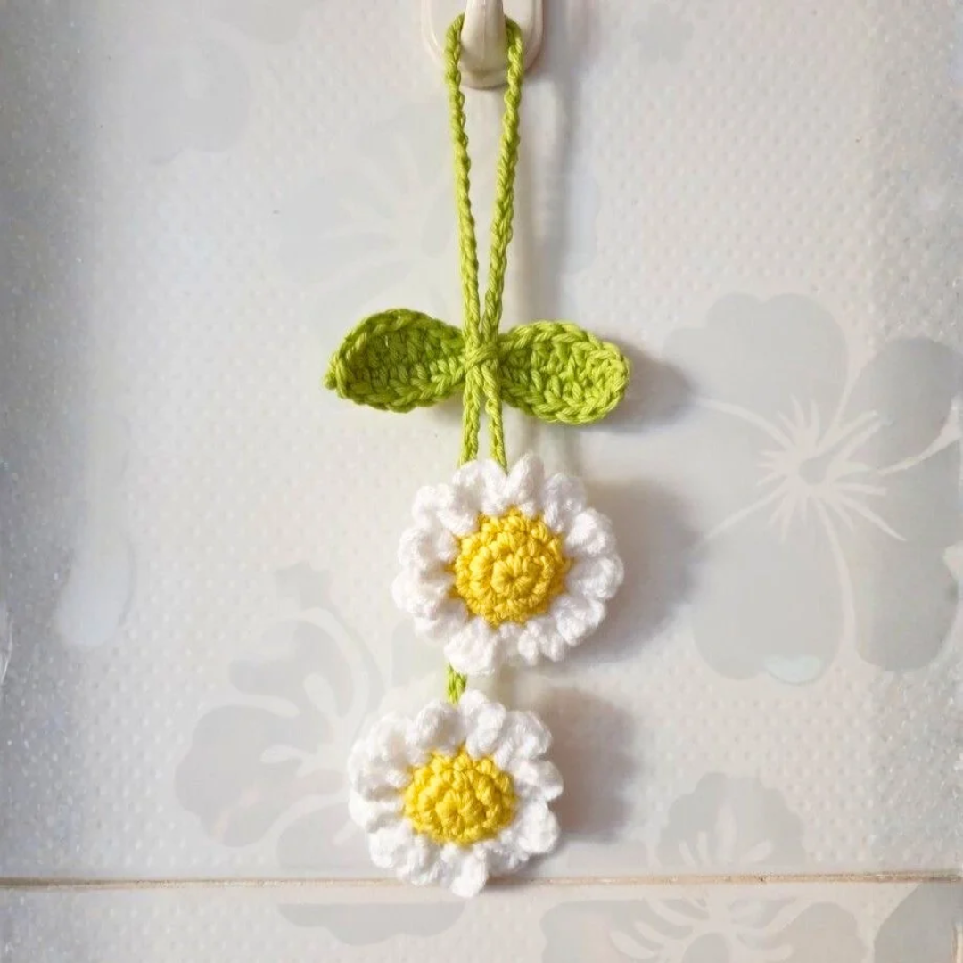 Daisy Duo – Crochet Bag Charm
