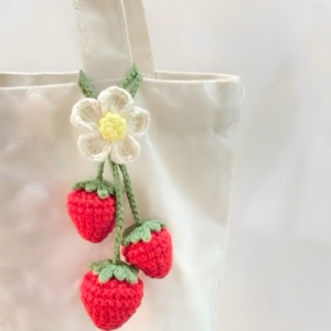 Berry Drop – Crochet Keychain