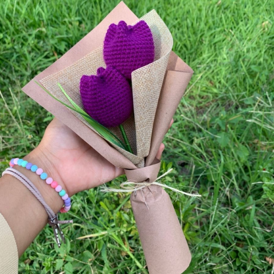 Violet Whisper – Crochet Tulip Bouquet