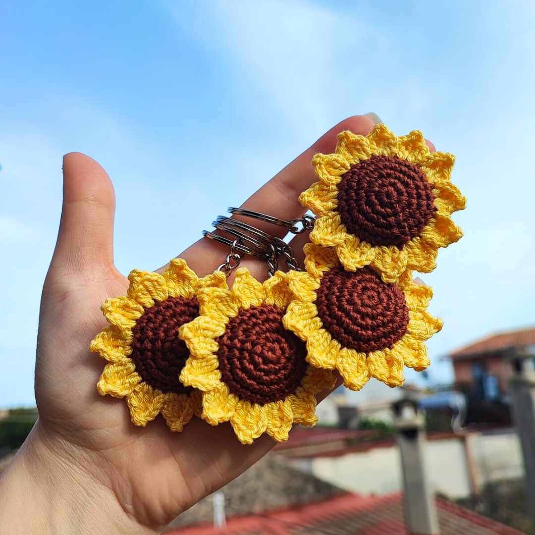 Sunny Pocket – Crochet Keychain